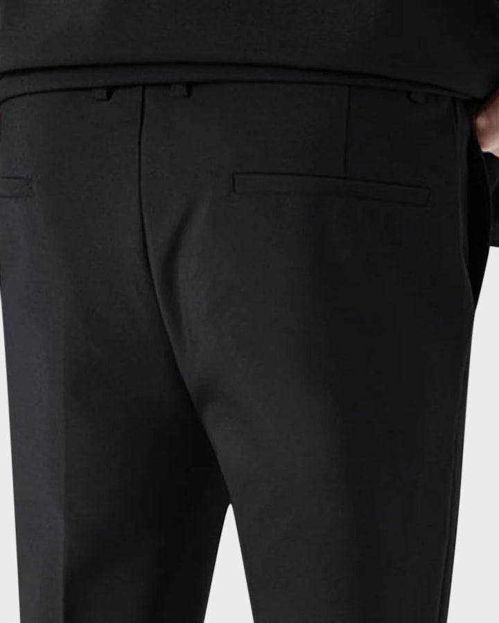 Sada Casual Inteligent z Bani Vechi