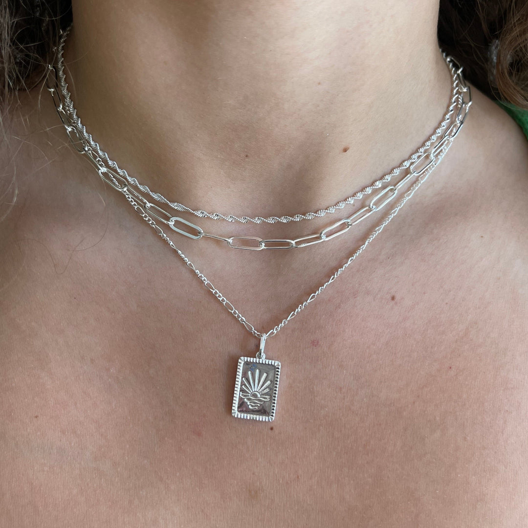 Náhrdelník s Designem Slunce