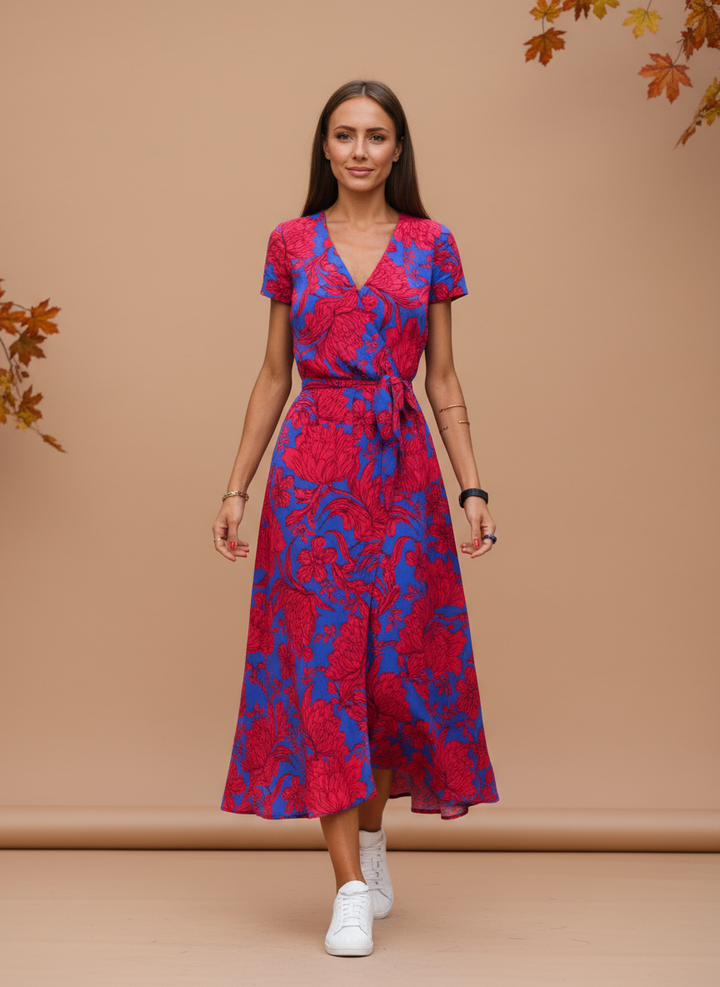 Pohodlné Šaty s Výjimečným Střihovým Přizpůsobením