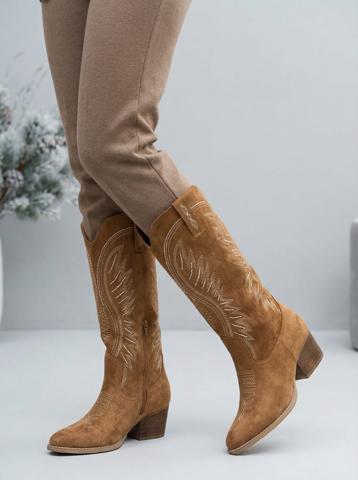 Vysoké boty v western stylu s výšivkou