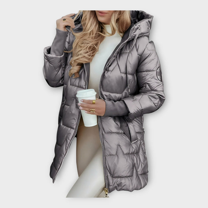 Pohodlná péřová bunda s kapucí