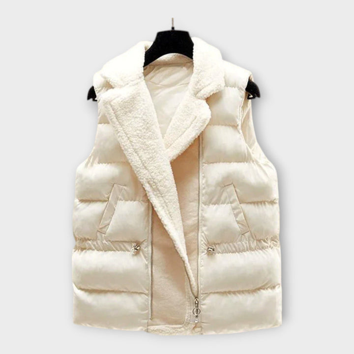 Komplet s vysokým límcem, kalhoty a bezrukávová vesta